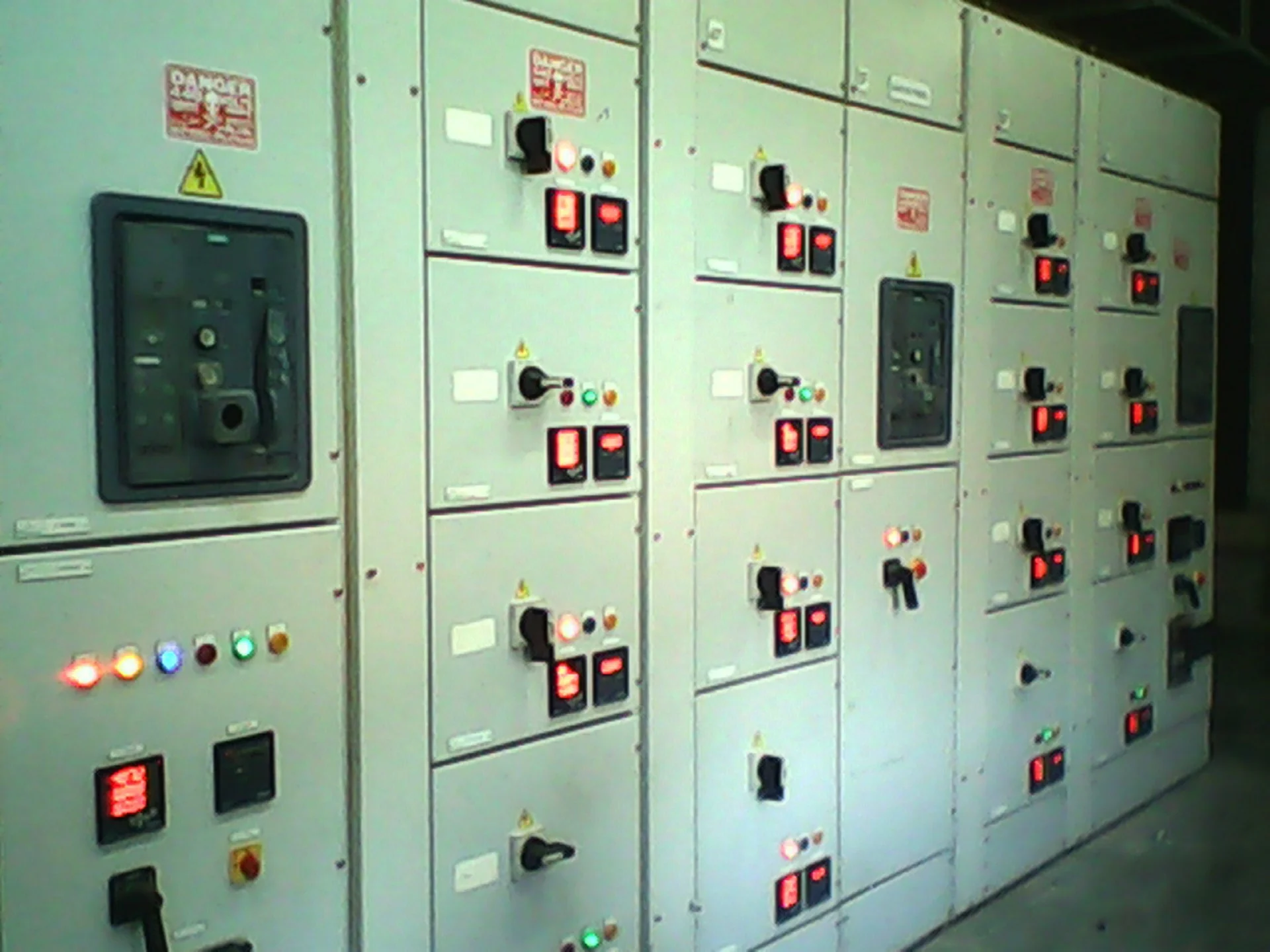 Electrical distribution equipment
